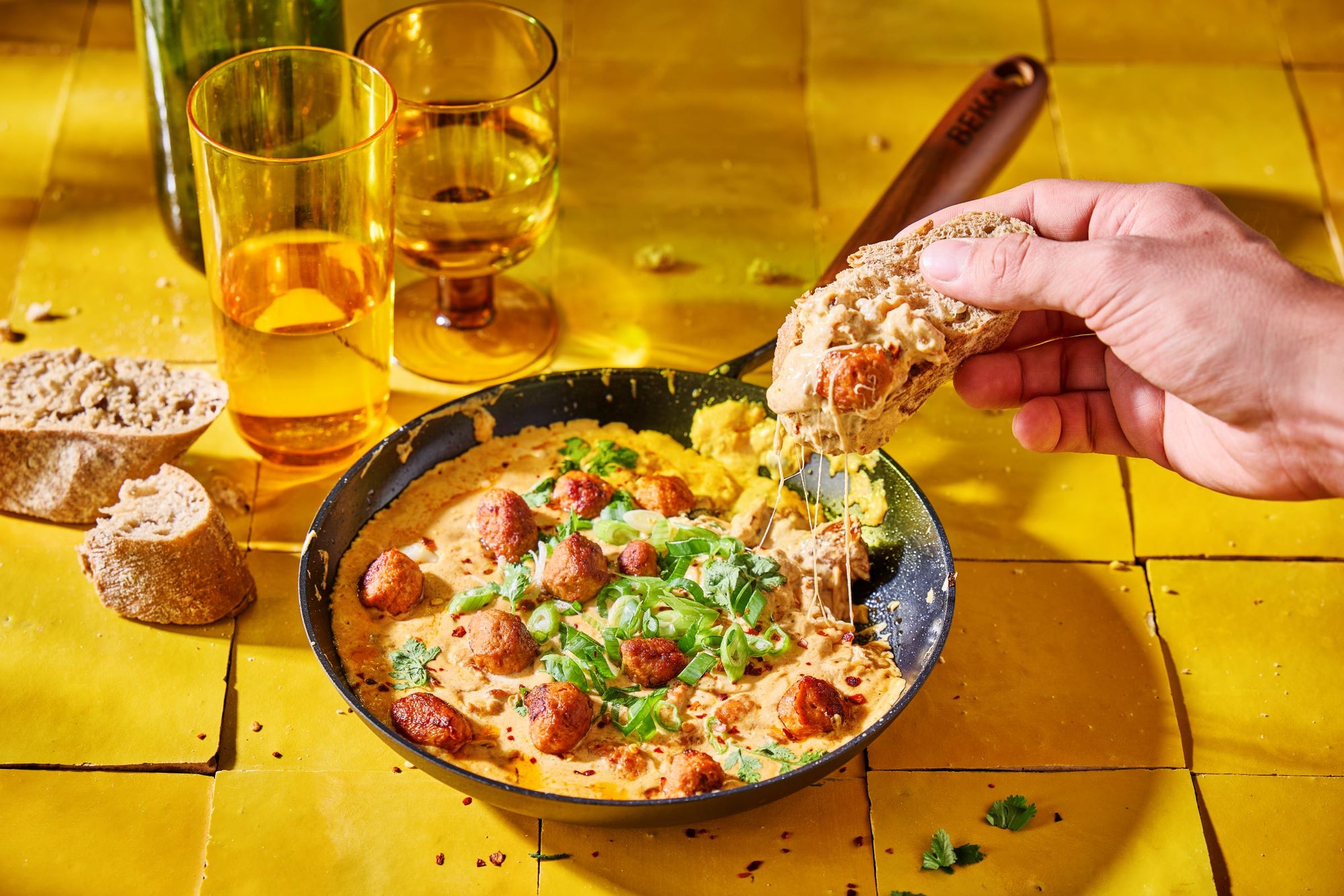 Kaasdip met chorizo op de BBQ