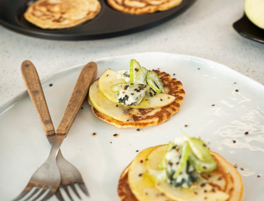 🥞 Blini met blauwe kaas, appel & selderij