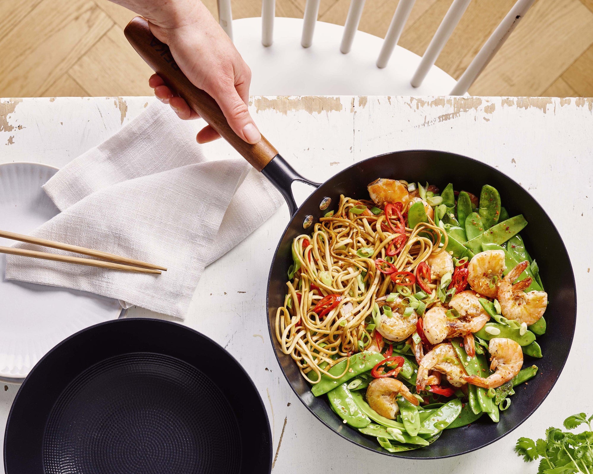 Pittige wok scampi’s & peultjes