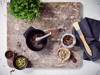 Nori  mortier avec pilon