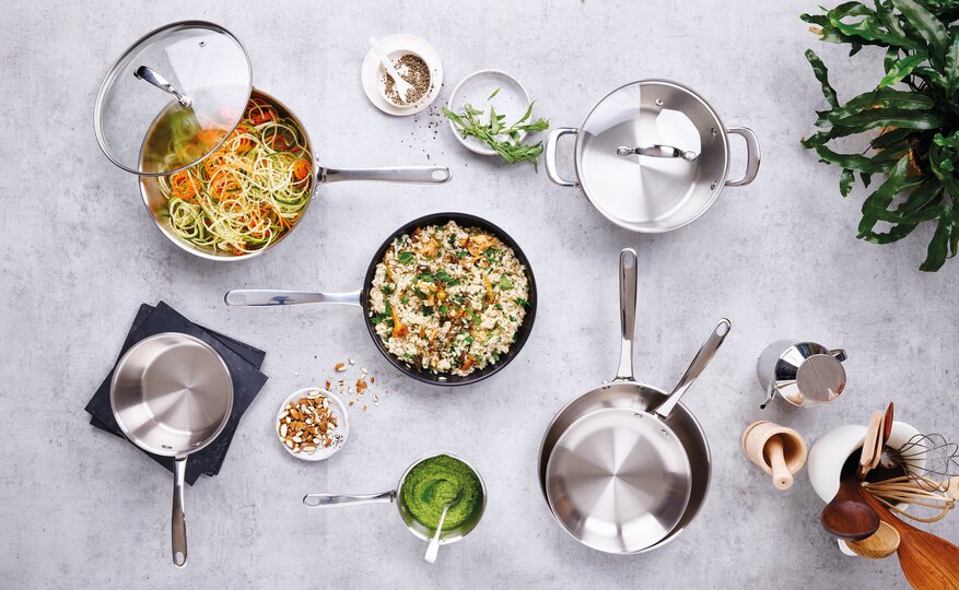 Belvia casserole avec 2 becs verseurs
