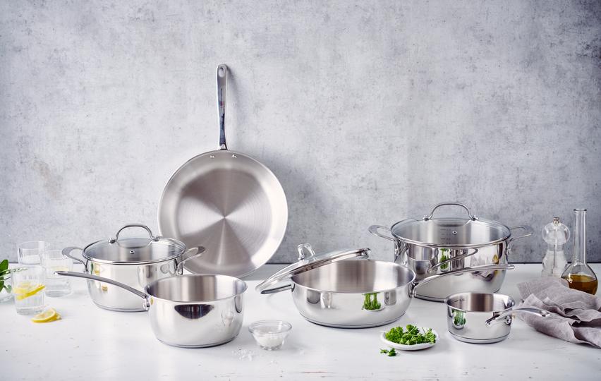 Belvia casserole avec 2 becs verseurs