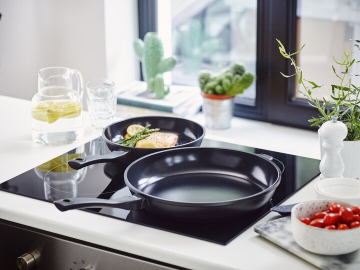 Energy non-stick frying pan