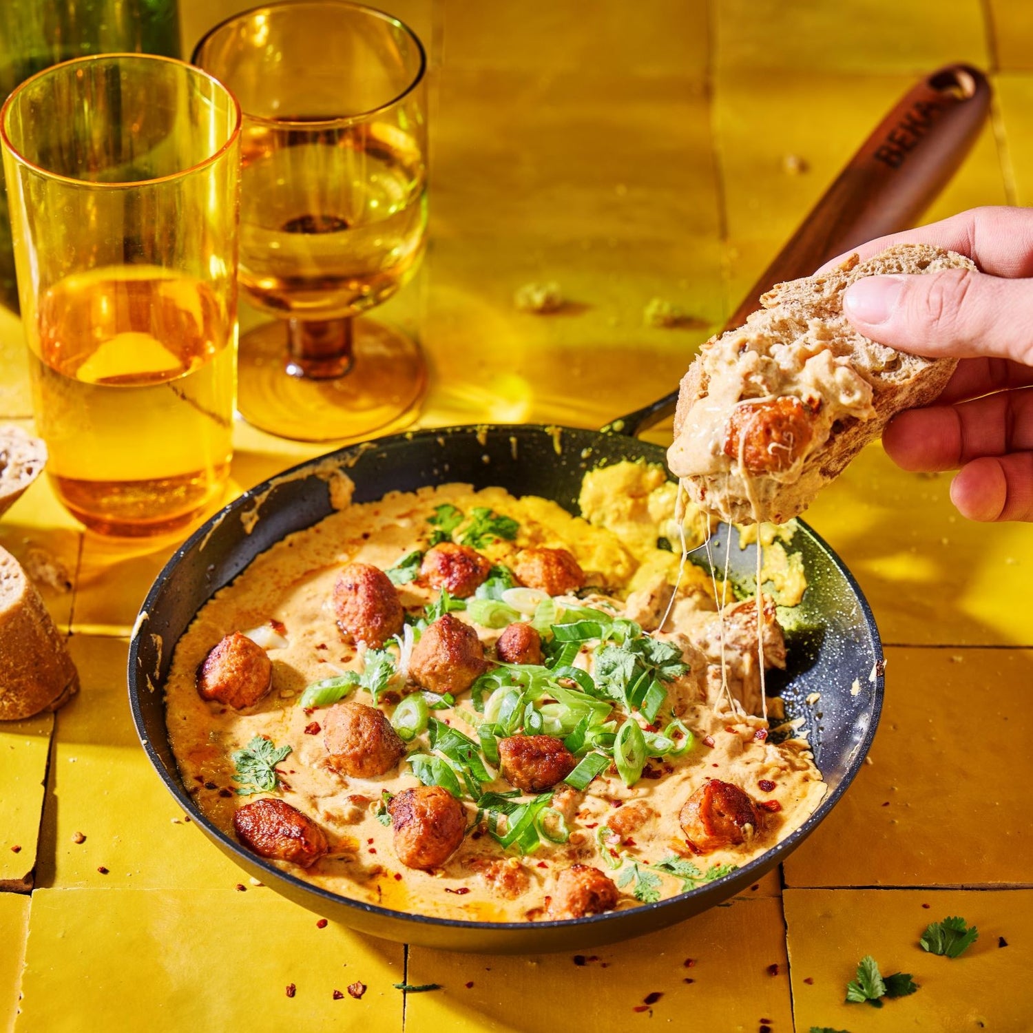 /en/blogs/inspiratie/cheese-and-chorizo-dip-on-the-bbq