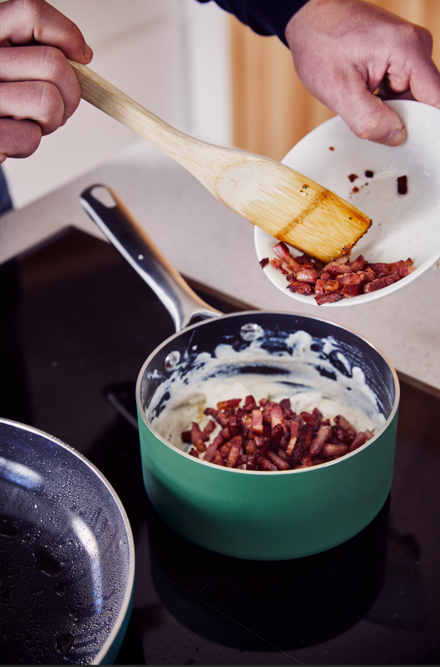 green recycled cookware set Mobi