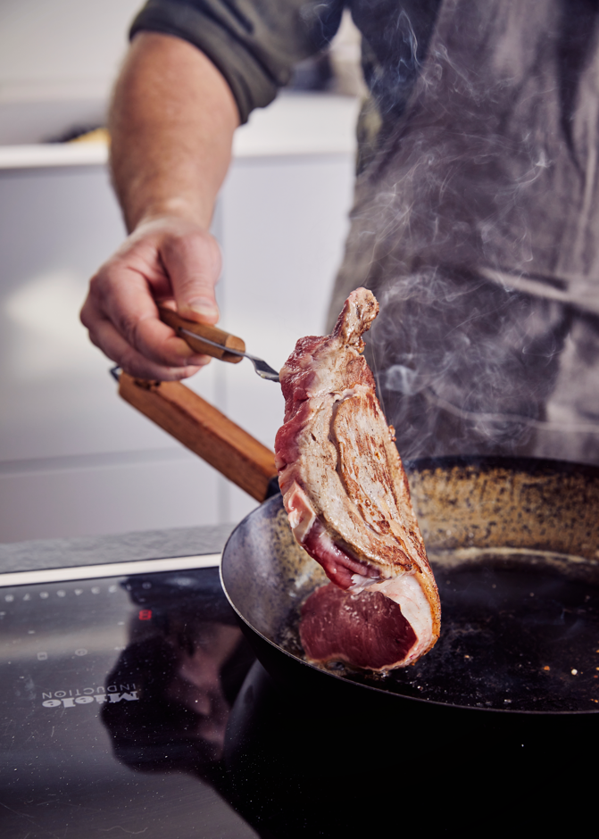 Nomad perfect steak pan